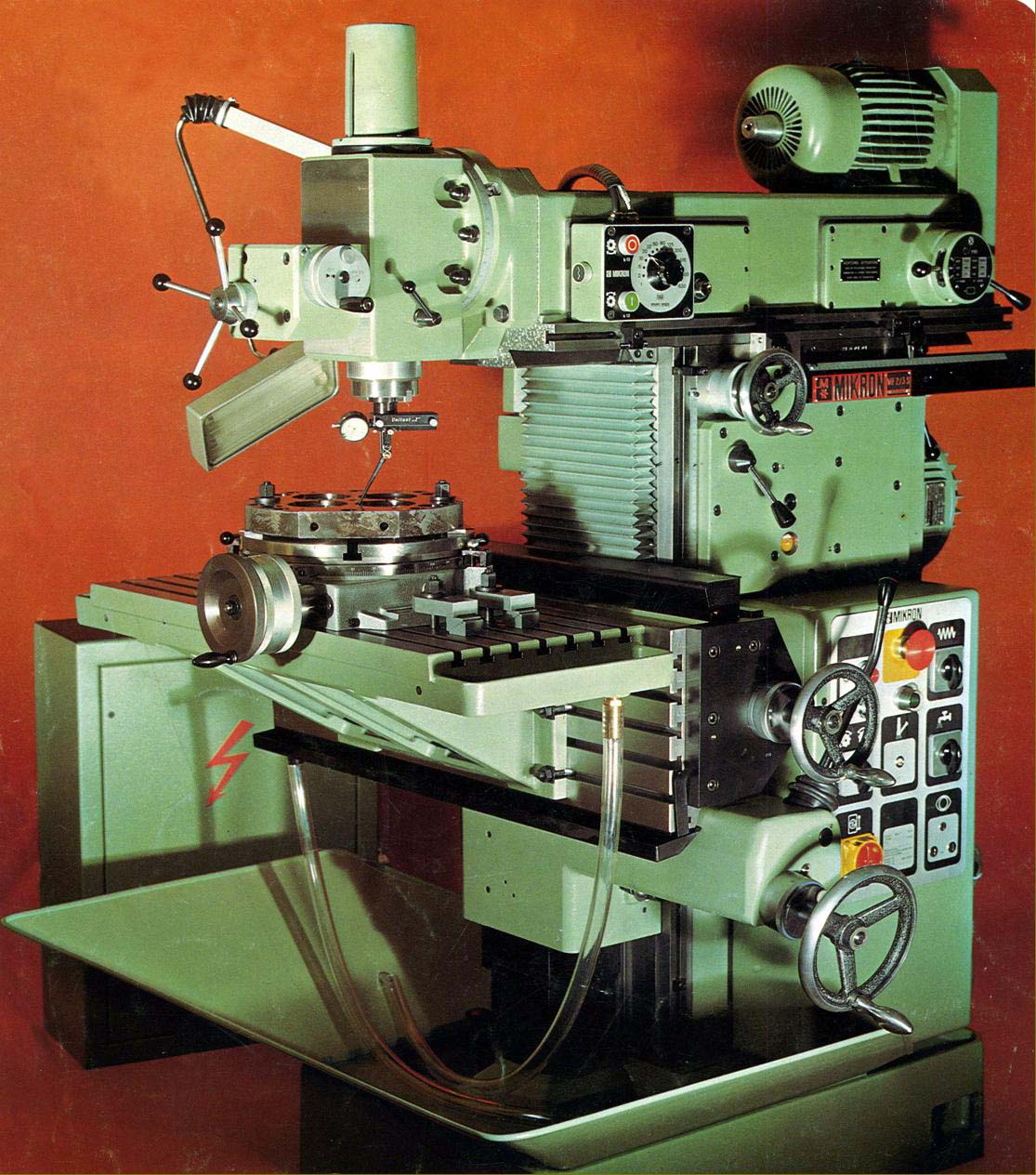 Фото універсального фрезерного верстата WF3